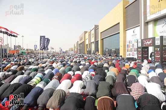 صلاة الجمعة بالمعرض