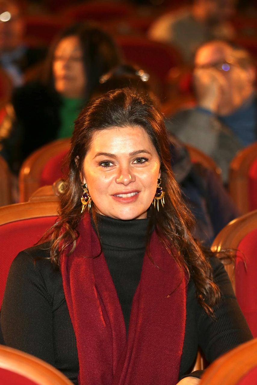 يسرا اللوزى