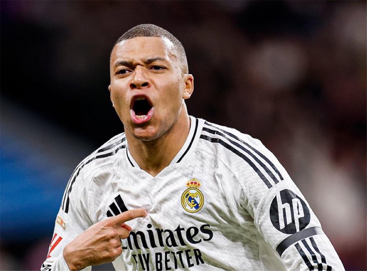 مبابي يطارد الكرة الذهبية 2026 مبابي يطارد الكرة الذهبية 2026