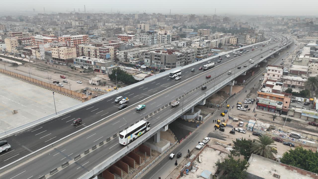 الكوبرى بطول 1200متر