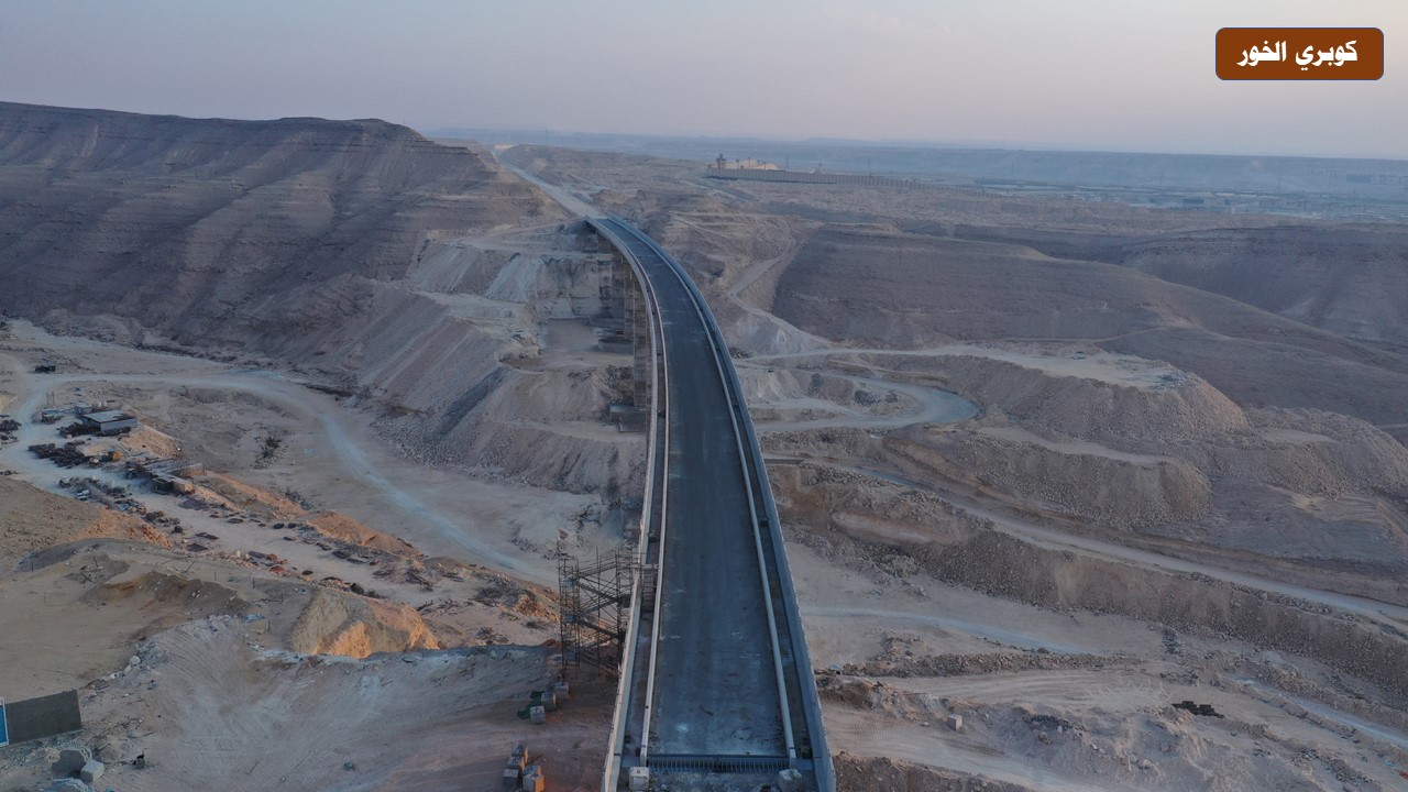 رصف الكوبري تمهيدا لوضع القضبان