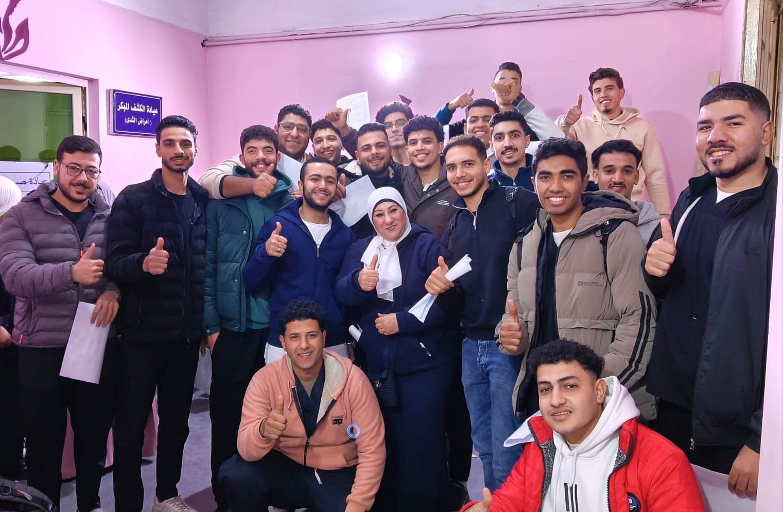 طاقم تمريض دسوق العام يتبرع بالدم لصالح مرضى الطوارئ والغسيل الكلوي طاقم تمريض دسوق العام يتبرع بالدم لصالح مرضى الطوارئ والغسيل الكلوي