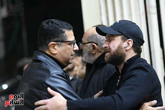 ايمن سلامة فى عزاء والدة نضال الشافعى