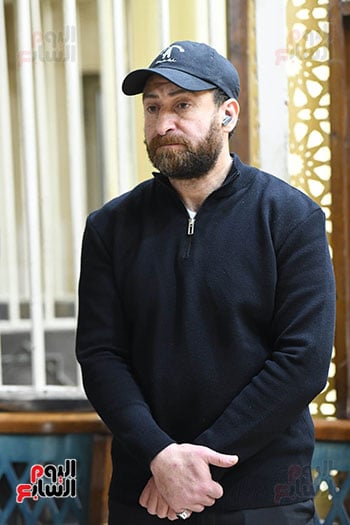 نضال الشافعى يستقبل عزاء والدته