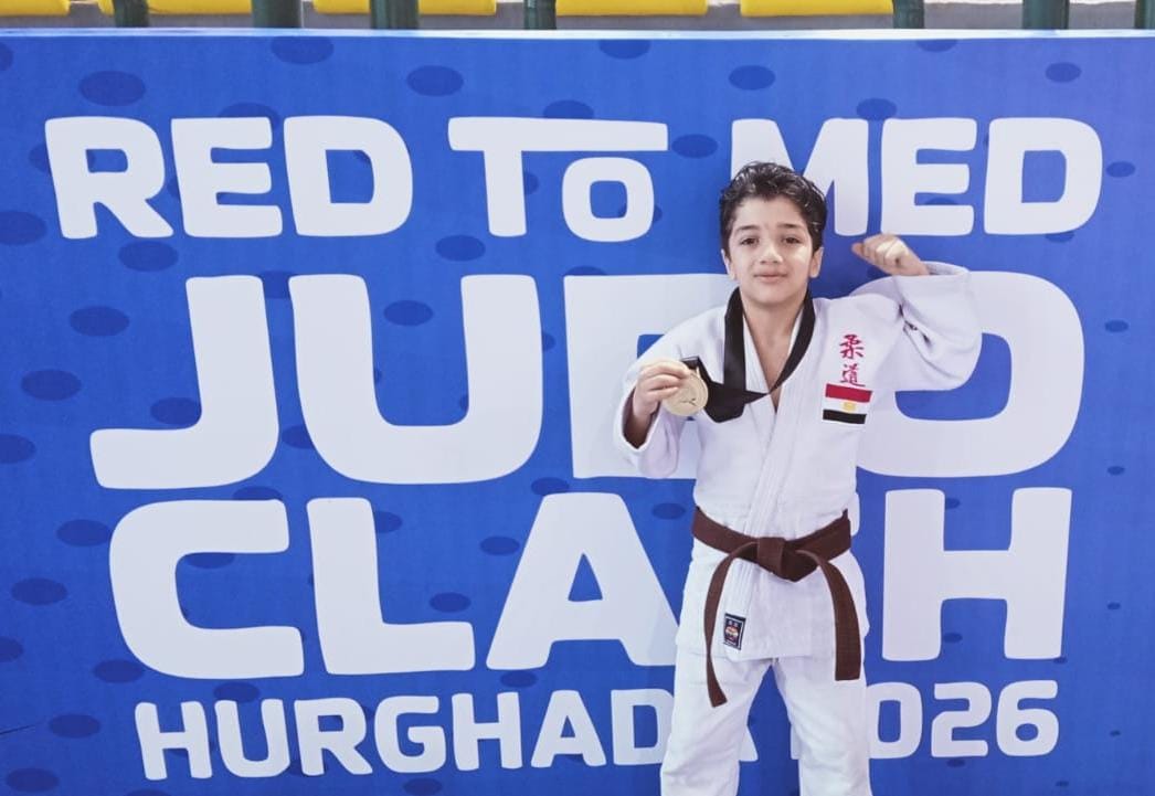 سفيان احمد شندى يحصد المركز الأول