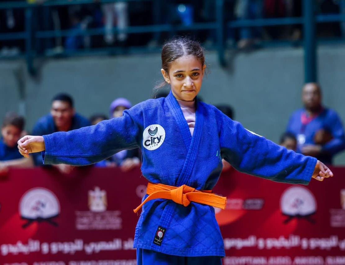 حلا محمد عادل تحصد الميدالية الذهبية