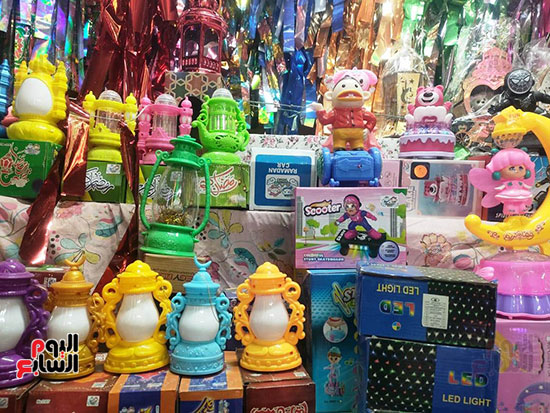 ظهور-فوانيس-رمضان-فى-الأسواق-والمحلات-حول-الأقصر