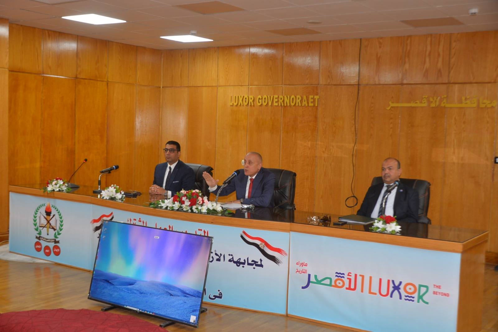 محافظ الأقصر يؤكد بدء العمل بالقانون فعلياً بتاريخ 19 يناير الجارى