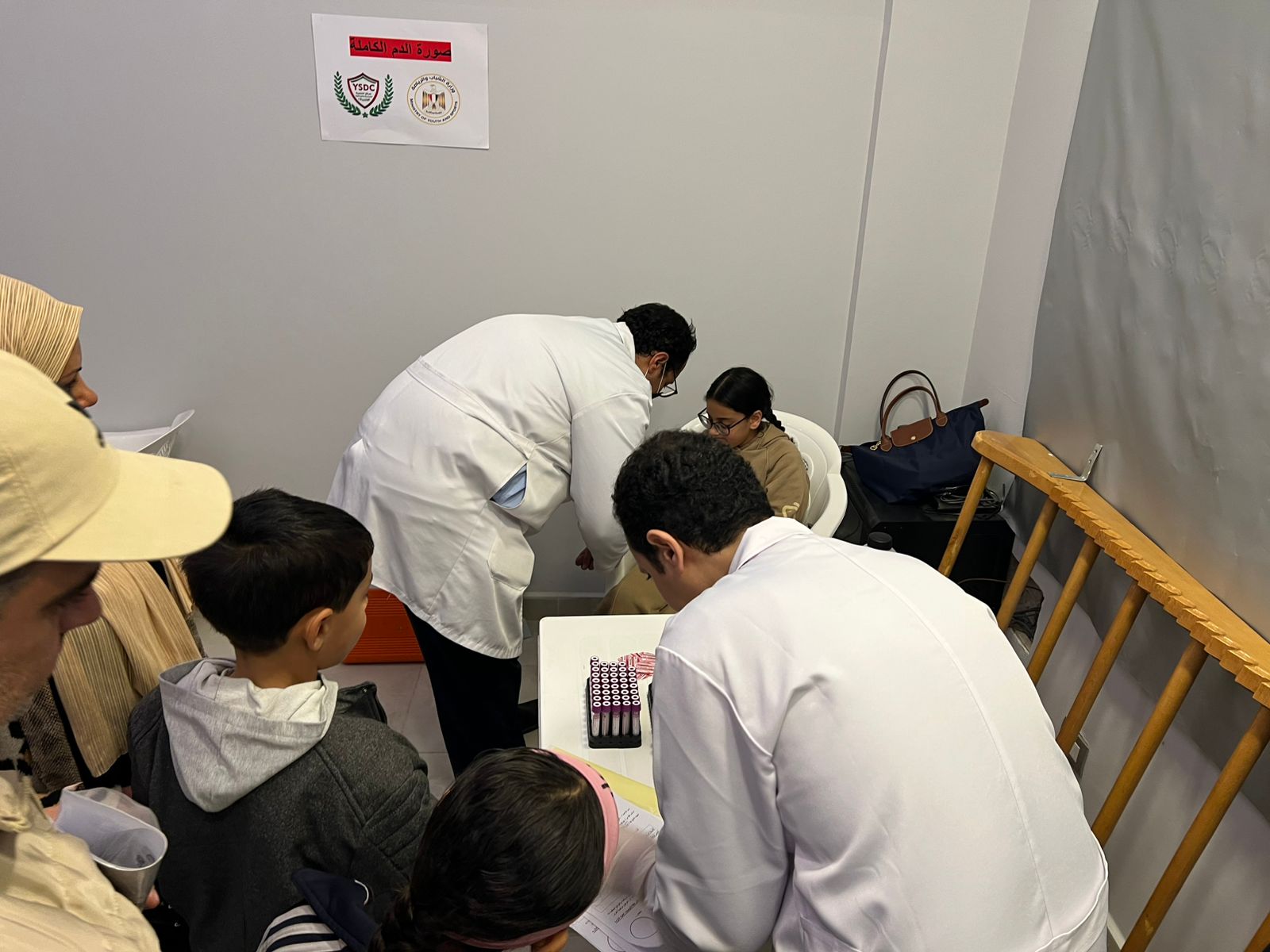 فحوصات طبية للاعبين داخل الجزيرة 2