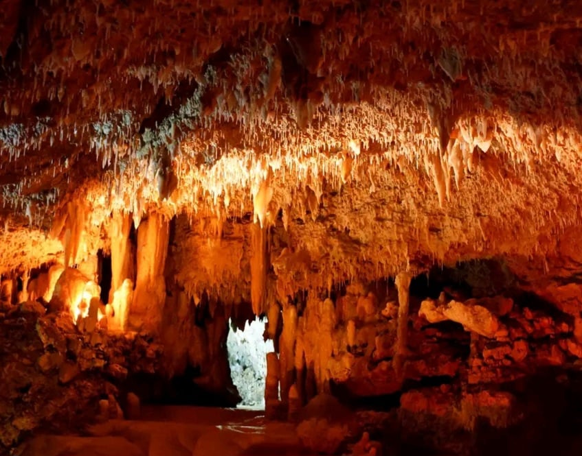 كهف الجارة (10)