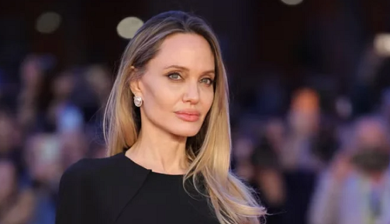 انجلينا جولي