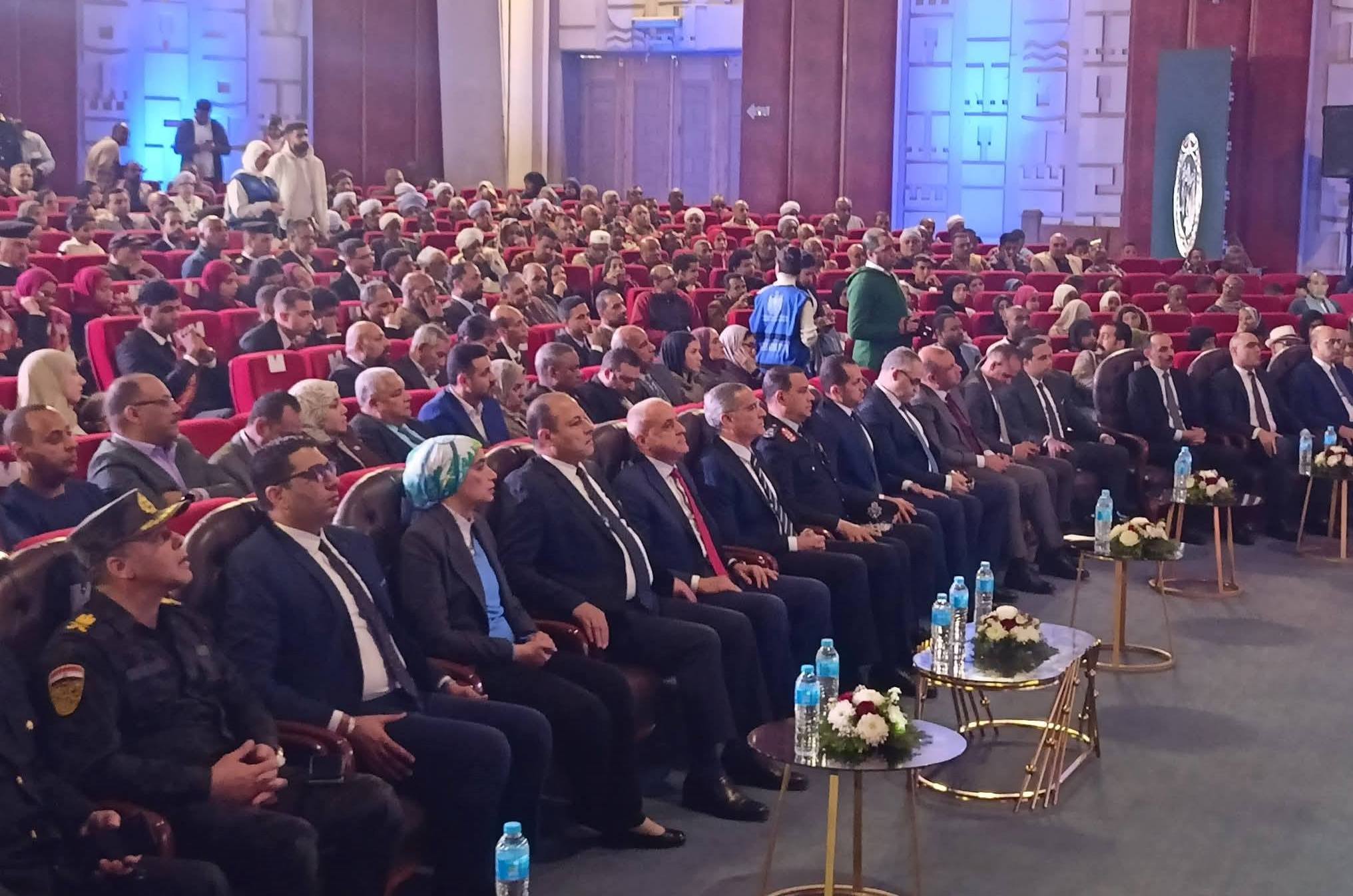 حضور احتفالية عيد الشرطة فى قاعة المؤتمرات بالأقصر حضور احتفالية عيد الشرطة فى قاعة المؤتمرات بالأقصر