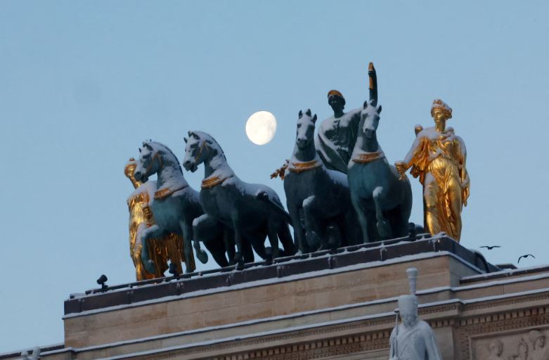 أوروبا تحت الصفر.. تساقط الجليد (5)