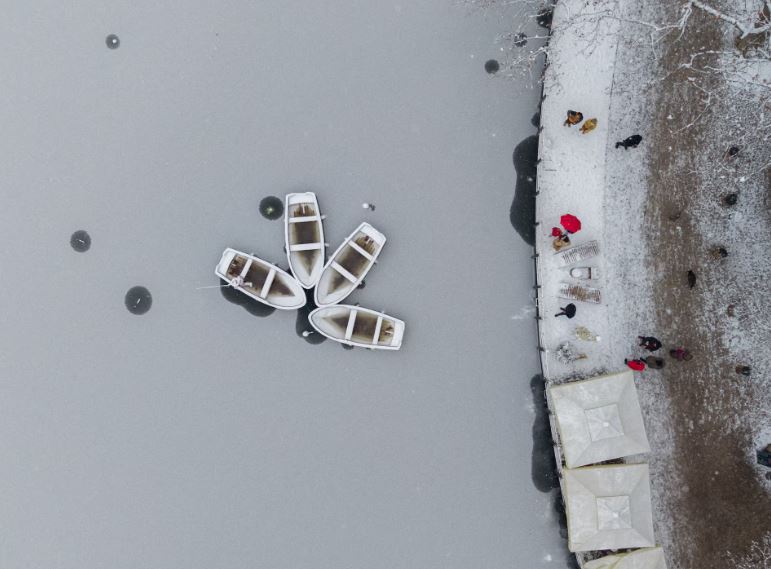 أوروبا تحت الصفر.. تساقط الجليد (6)