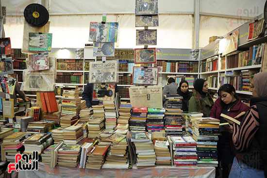 كتب سور الأزبكية