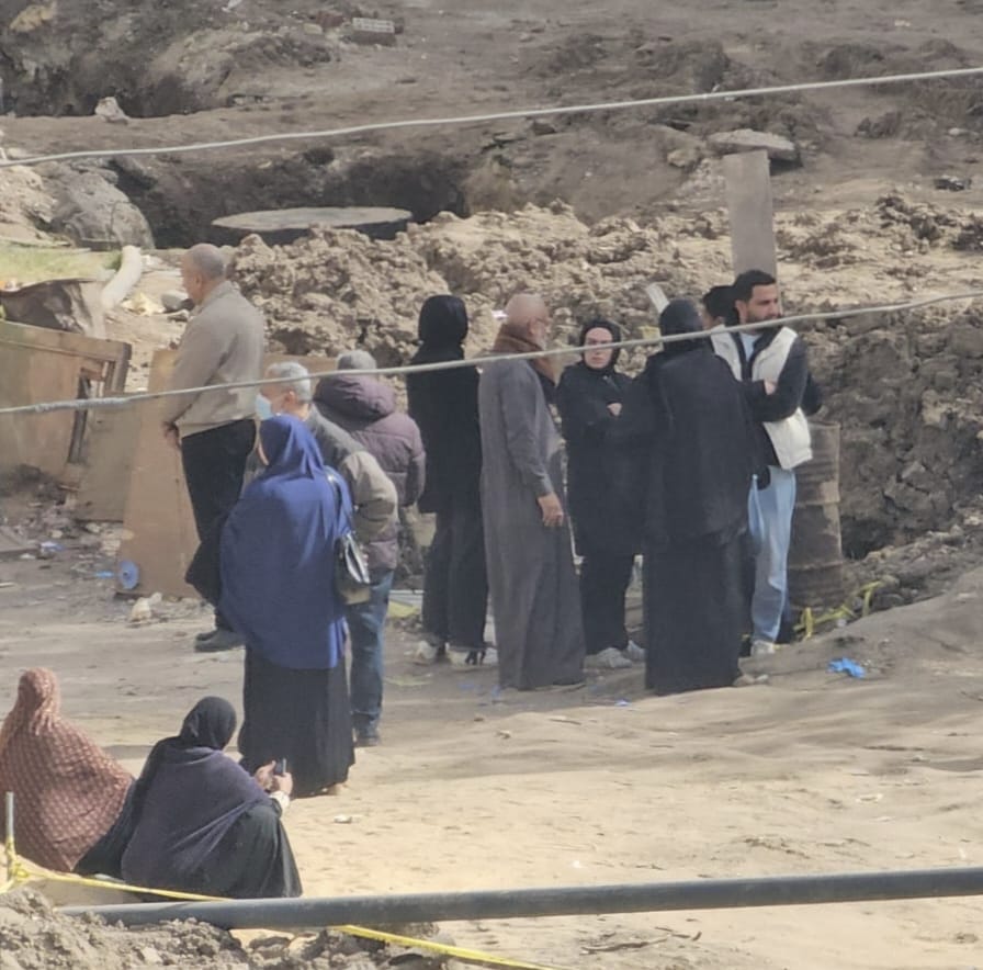 الجزن يكسو وجوه أسرة الام و4 أبناء