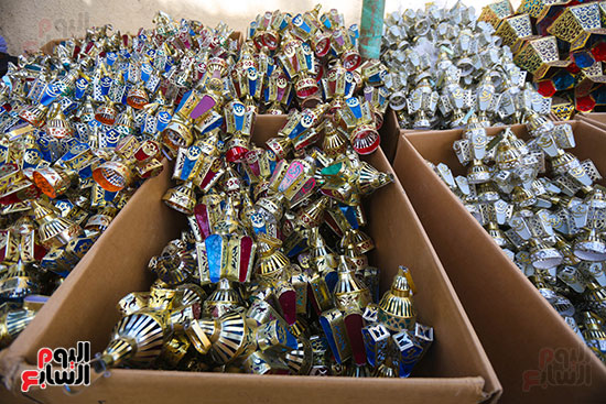 الاحجام الصغيرة للفوانيس