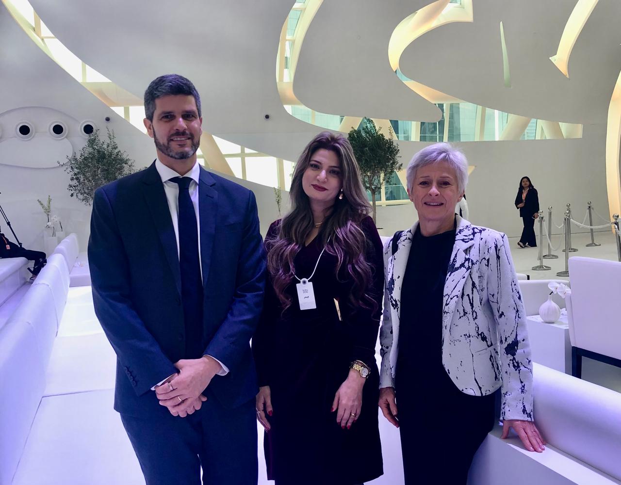 زوجة الطبيب المصرى ونجله