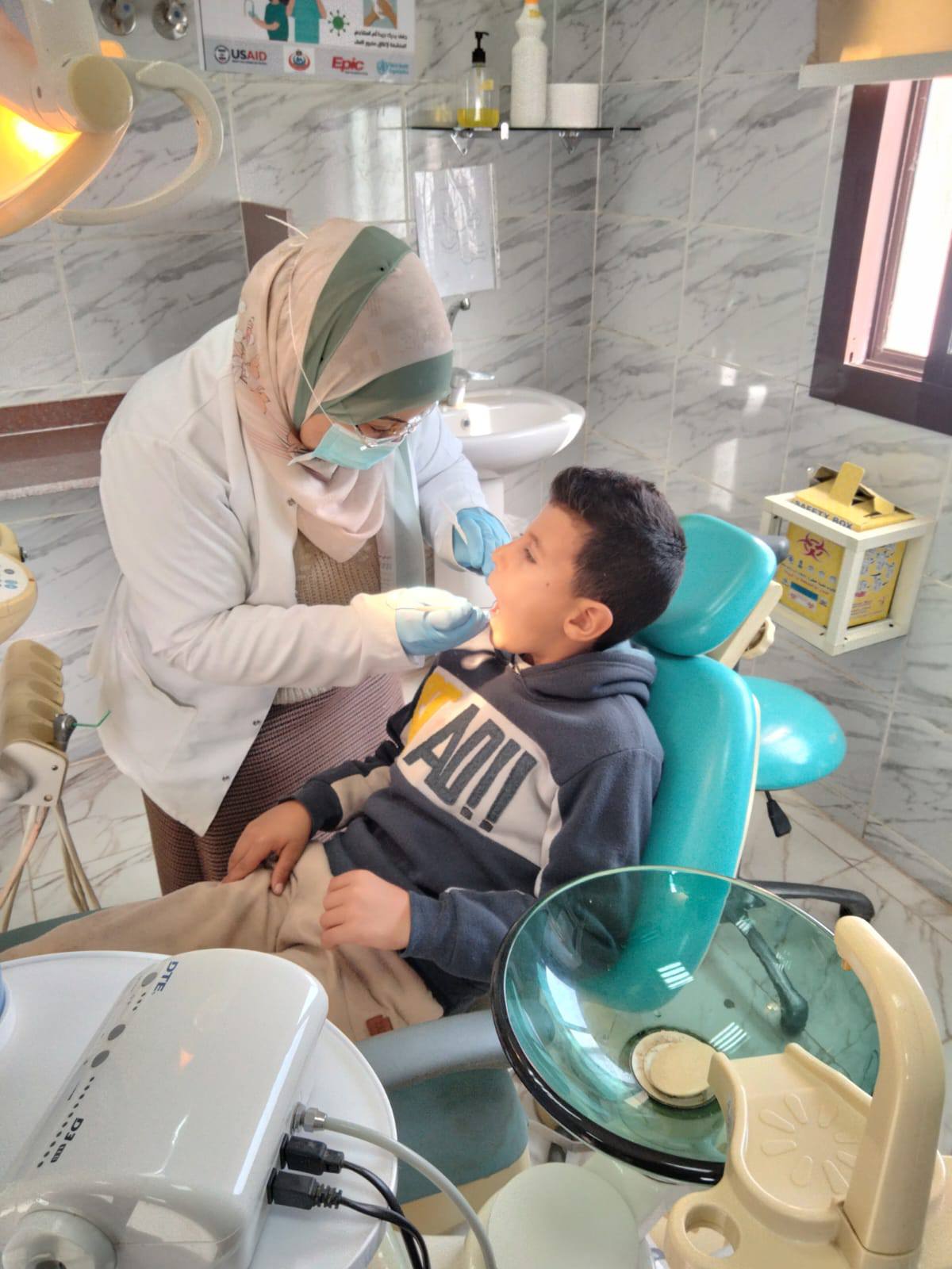 اجراء الكشف الطبي على طفل اجراء الكشف الطبي على طفل