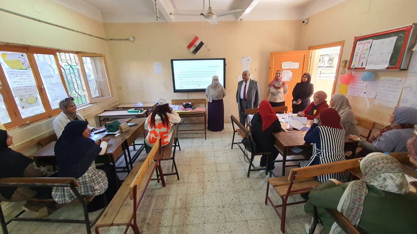 تفقد مقر تصحيح أوراق امتحانات الشهادة الإعدادية