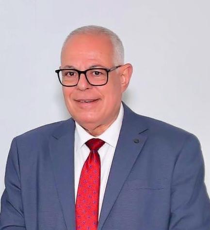 الدكتور  طارق نجيب رئيس قسم أمراض القلب والأوعية الدموية