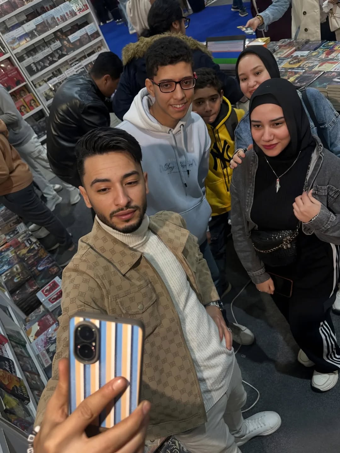 المتمرد مع جمهوره