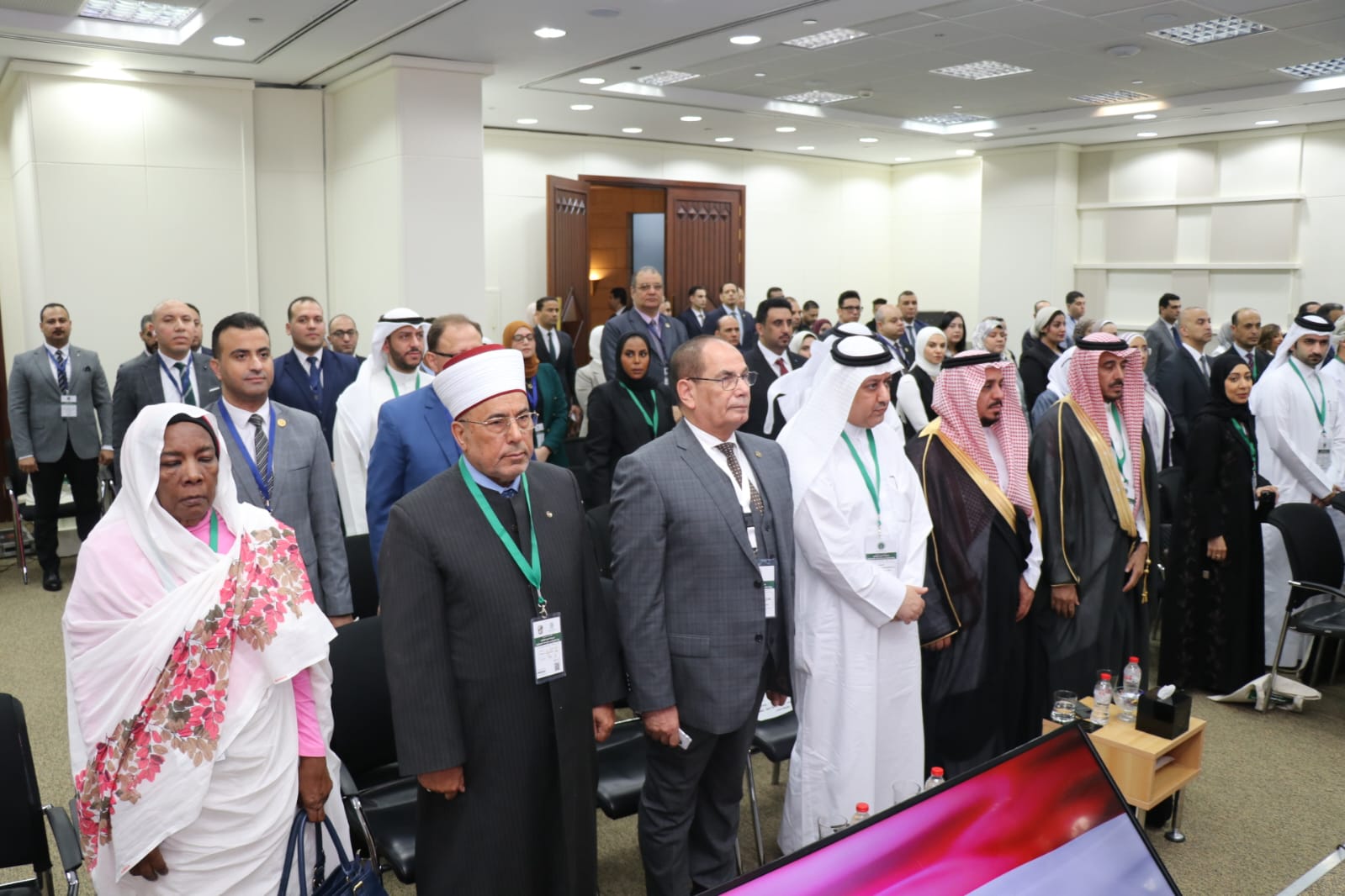 مركز الدراسات بقضايا الدولة يصدر عرض شامل لانجازات الهيئة (8)