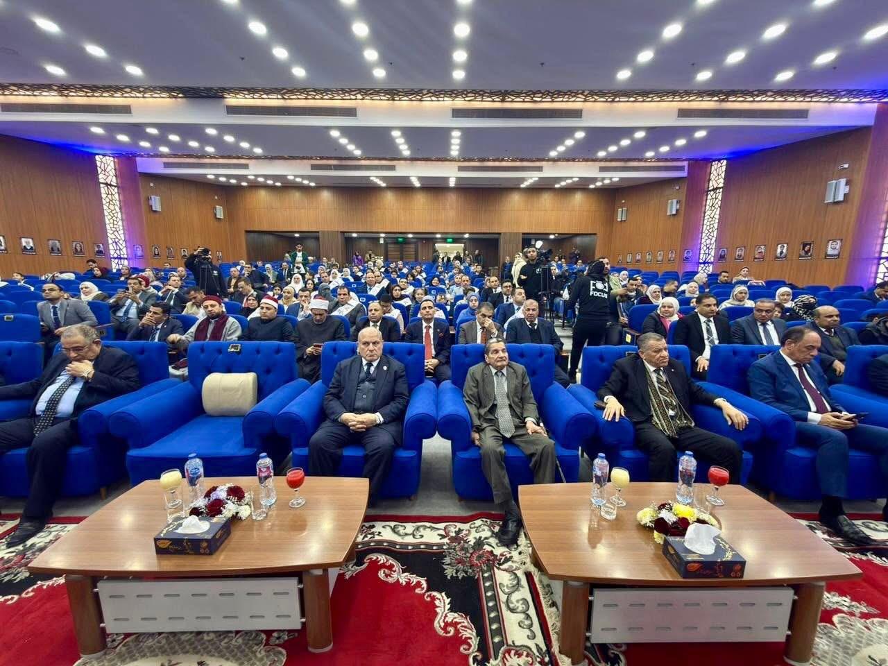 رئيس النيابة الإدارية ووزير الأوقاف يشهدان تكريم حفظة القرآن الكريم من أعضاء النيابة وأسرهم (5)