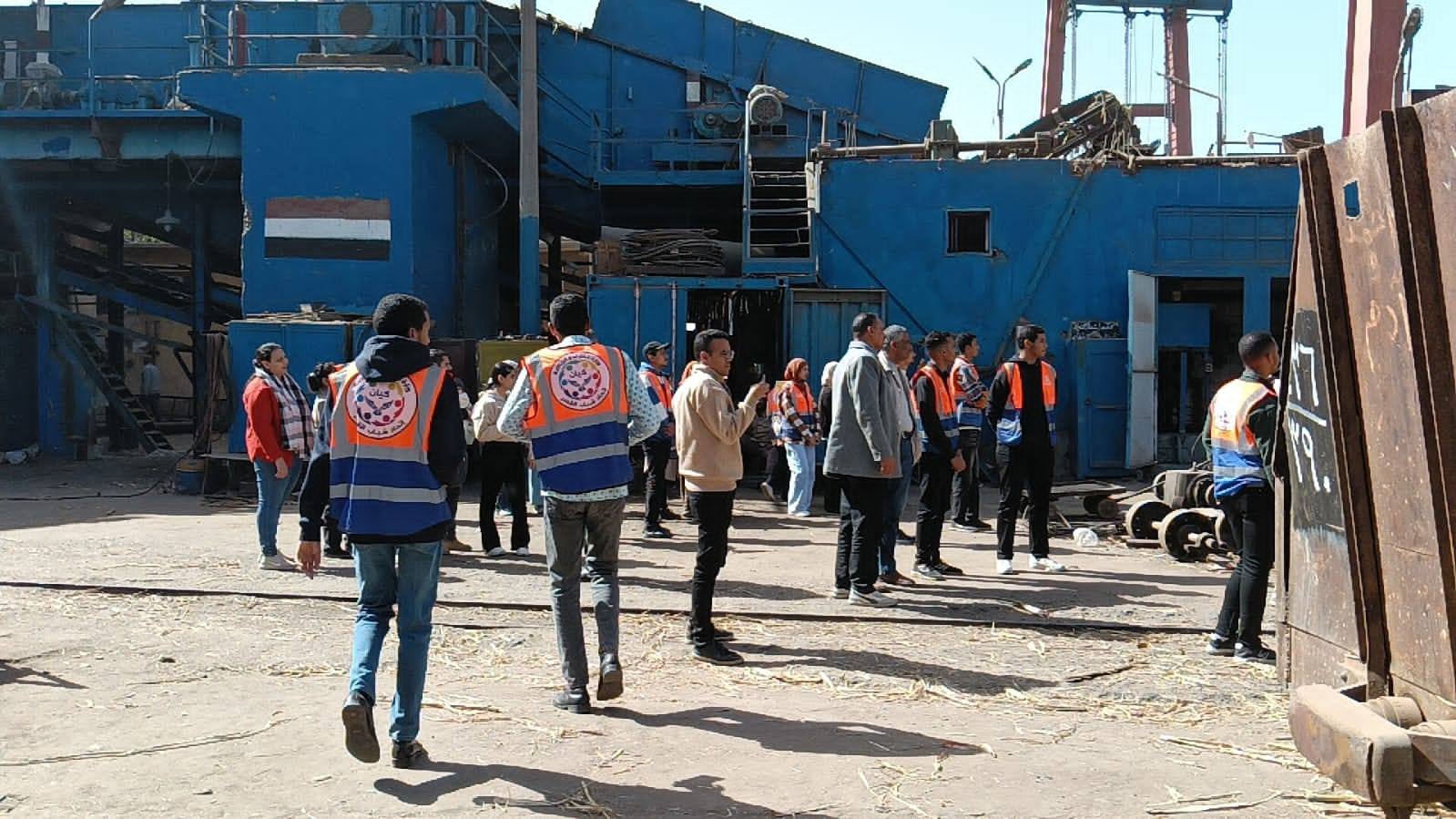 اتحاد شباب الأقصر يتعرفون على مراحل الإنتاج وصناعة السكر داخل مصنع أرمنت