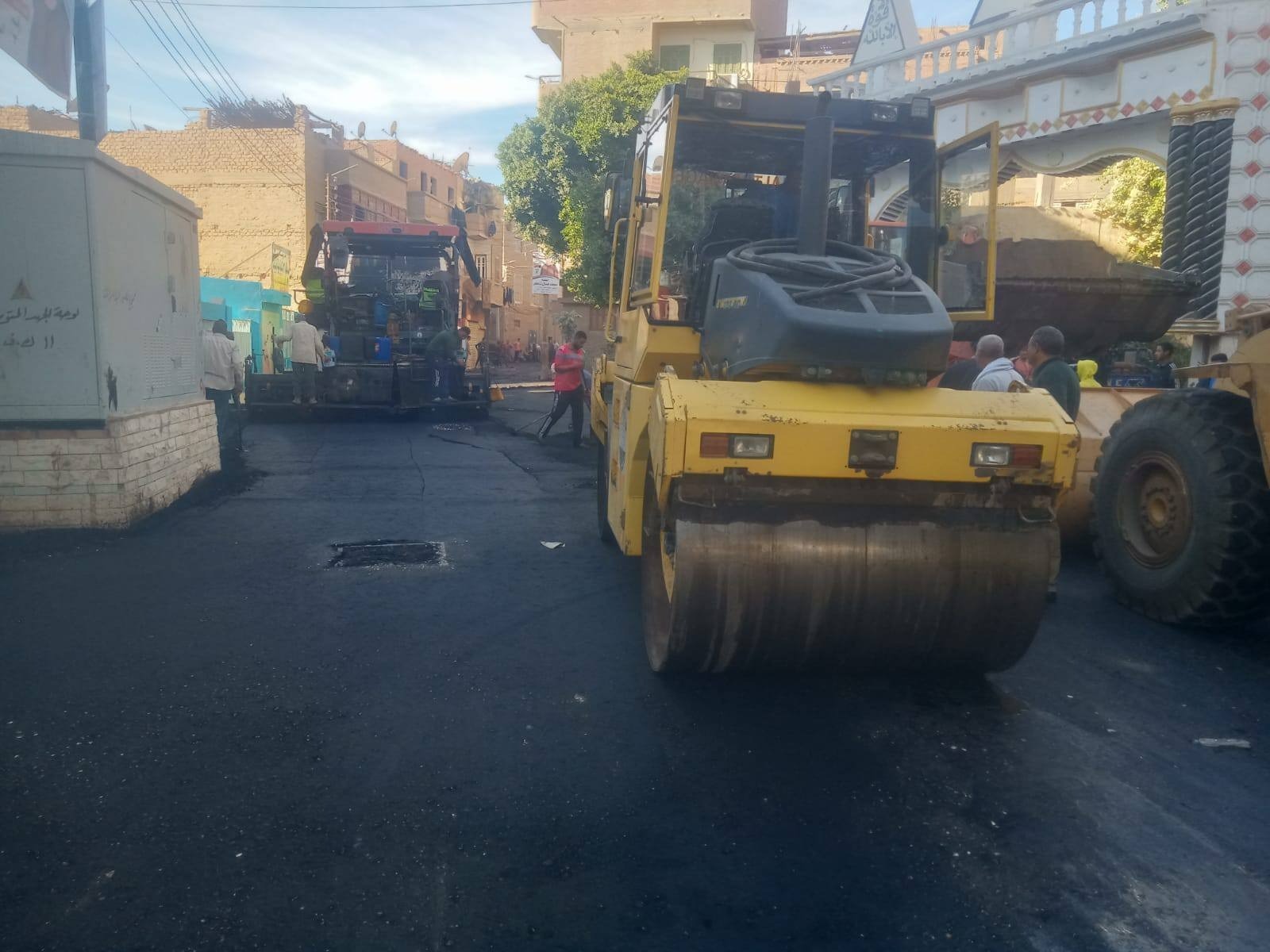 إعادة رصف محاور رئيسية وشوارع داخلية بمختلف المراكز (5)