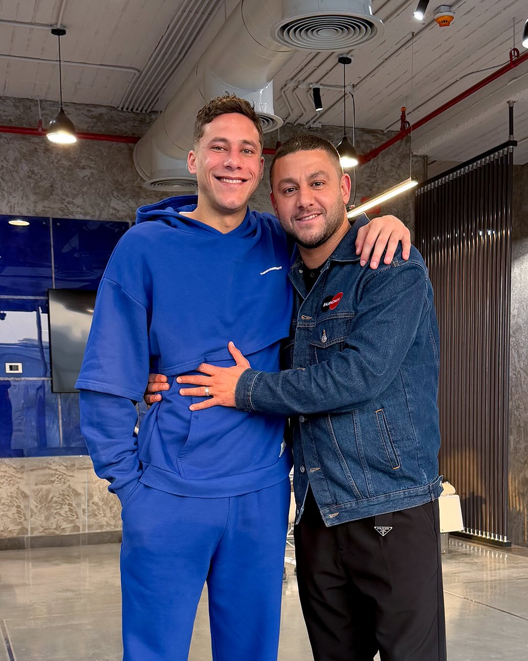 رمضان صبحي مع صديقه ميدو