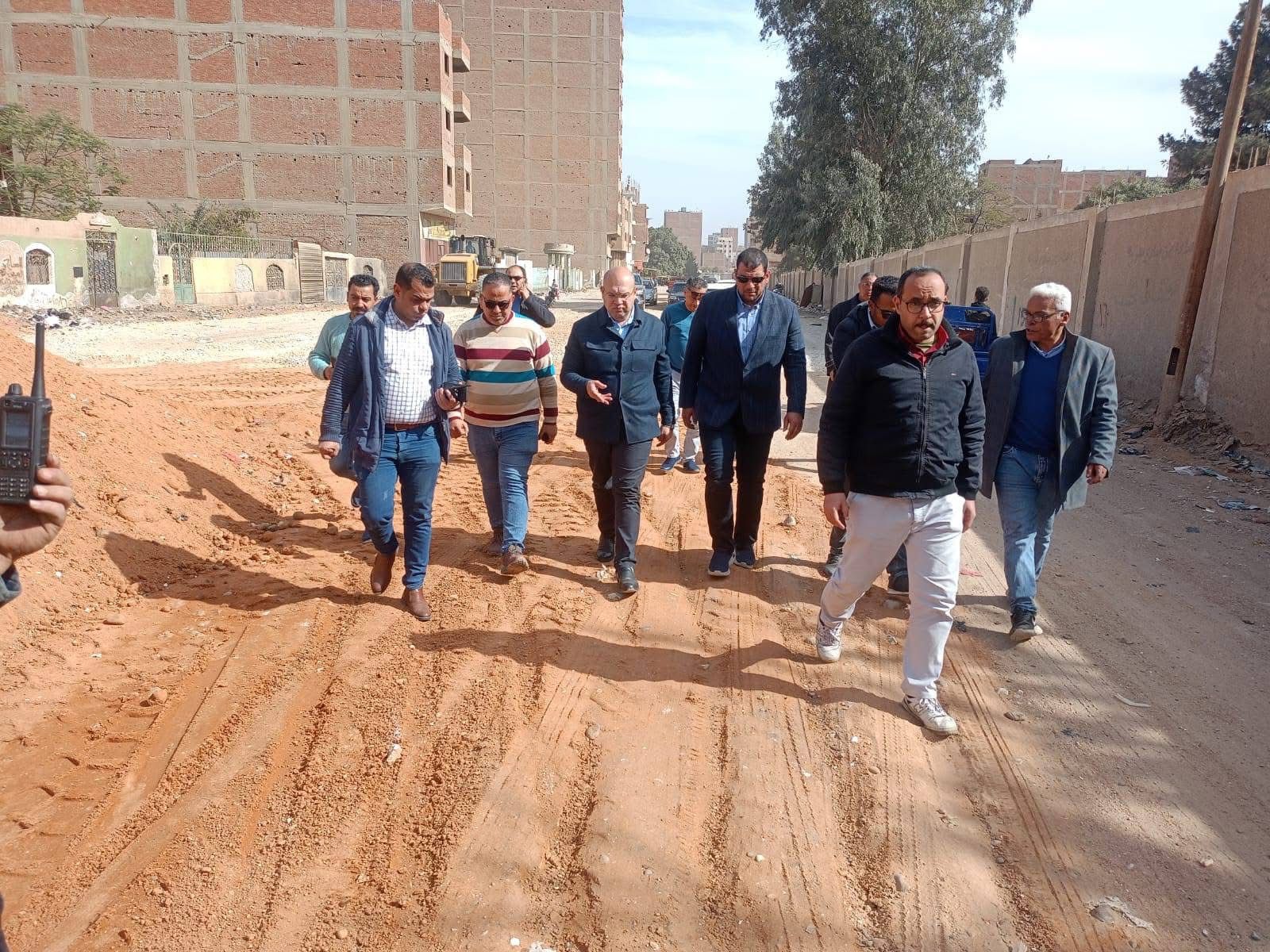  نائب محافظ الجيزة يتفقد المشروعات الخدمية (3)
