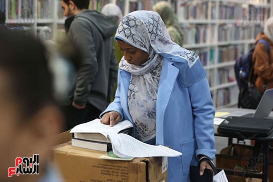 اجواء قراءة من داخل المعرض