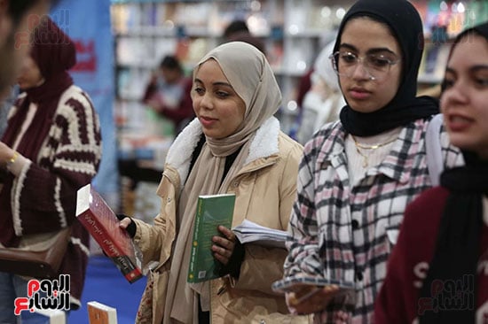 يوم ثقافي مميز بالمعرض