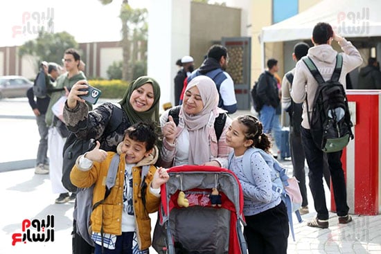 زوار من مختلف الاعمار