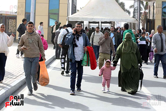 اقبال جماهيري لافت