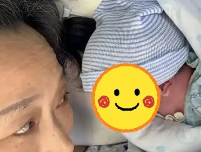 السيدة والطفل الصغير