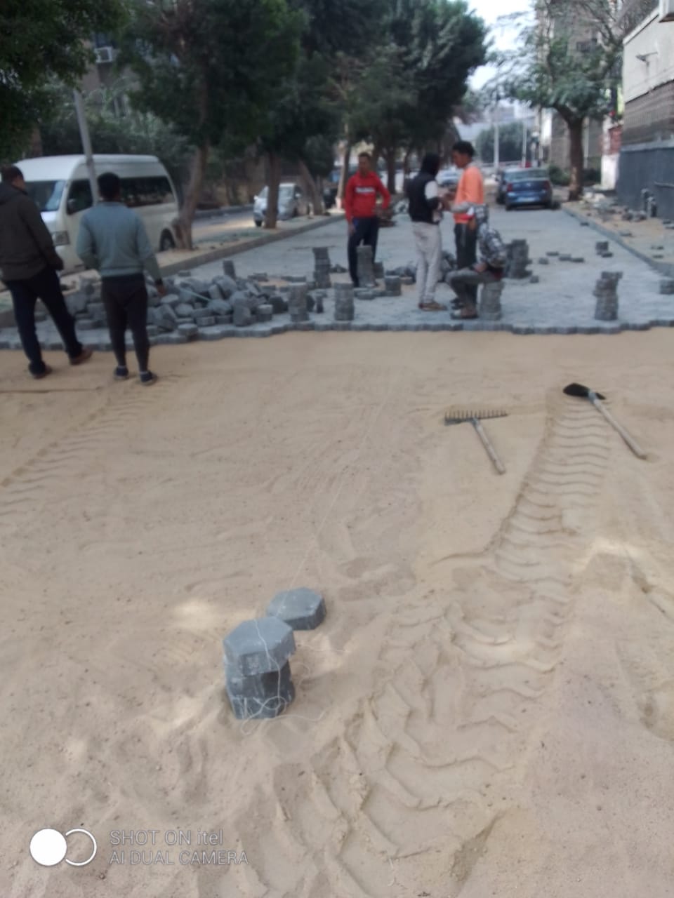 رئيس حي العجوزة يتابع أعمال تطوير شارع محمود بدر الدين بمنطقة الزمالك (3)