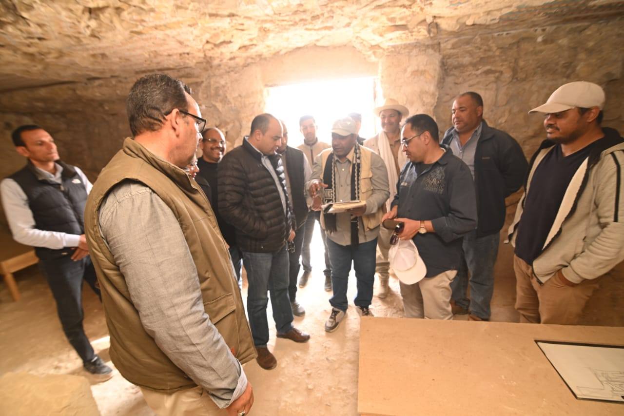 الأمين العام للآثار يتفقد ترميم صرح الرمسيوم وفق المعايير الدولية