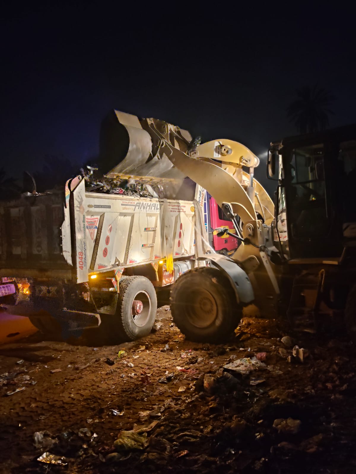 رفع 500 طن مخلفات من شارع الشباب بحي الهرم (2)