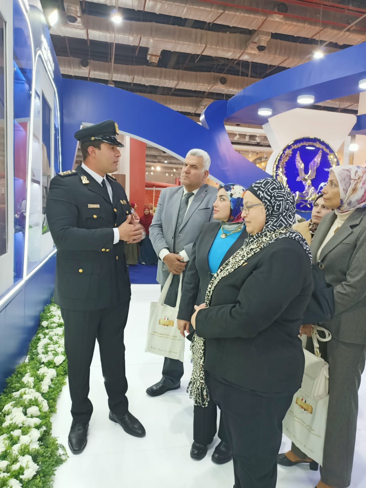 جامعة دمنهور تنظم زيارة لطلابها لمعرض القاهرة الدولي للكتاب بدورته الـ 57 (6)