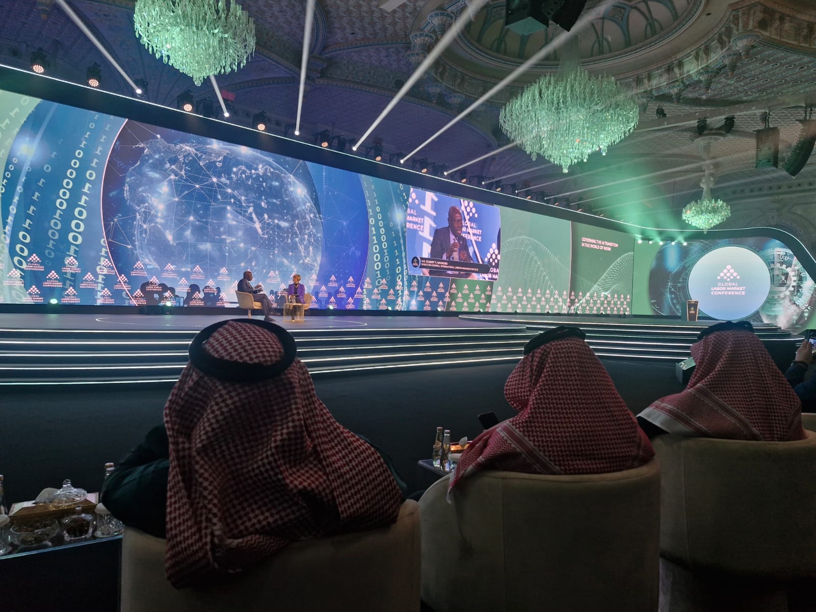 خلال المؤتمر الدولي لسوق العمل خلال المؤتمر الدولي لسوق العمل