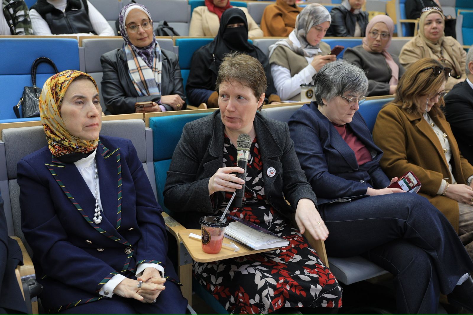 جانب من الوفد البريطاني جانب من الوفد البريطاني