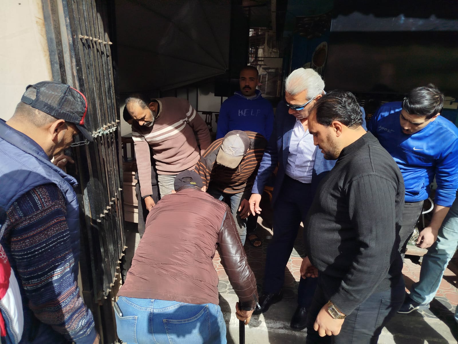 جانب من ازللة لشغالات الحي جانب من ازللة لشغالات الحي