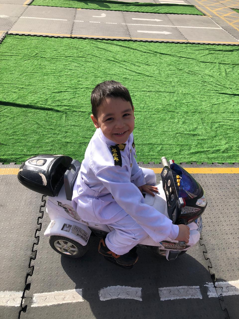 وزارة الداخلية تحتفل بعيد الشرطة رقم 74 وتبث الفرحة في وجوه الأطفال (3)