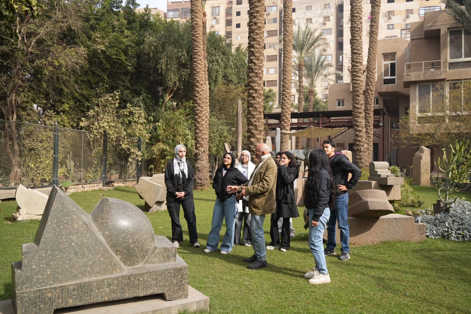 جولة داخل متحف آدم حنين