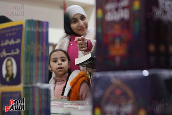 المعرض يجمع محبي المعرفة من كل الاعمار