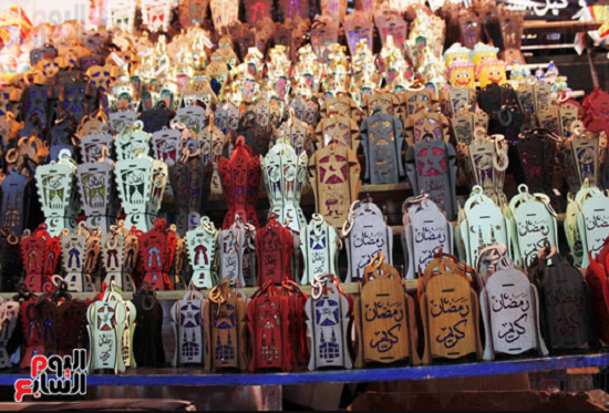 فوانيس خشبية