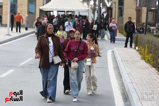 اقبال واسع من العائلات والشباب