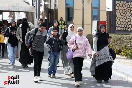 المعرض يشهد اقبالا متزايدا من الزوار